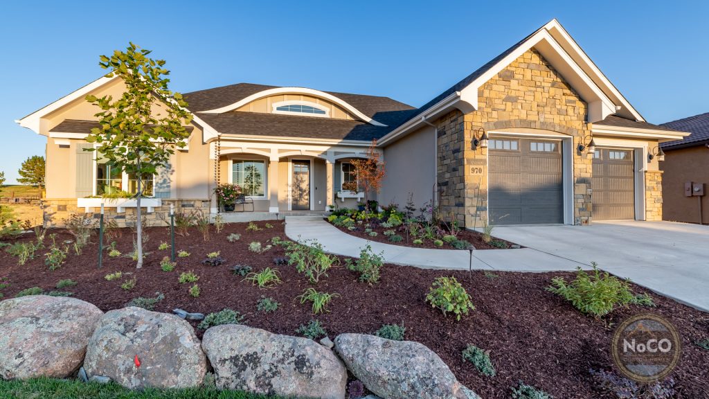 colorado custom home exterior front yard