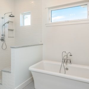 colorado custom home bathroom bathtub